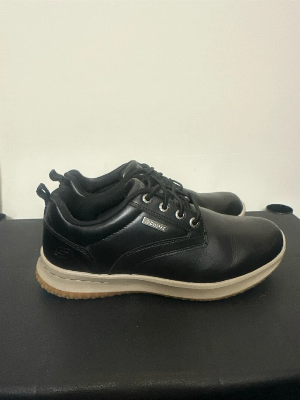 Skechers Men's Size 7 Black Slip In Shoe